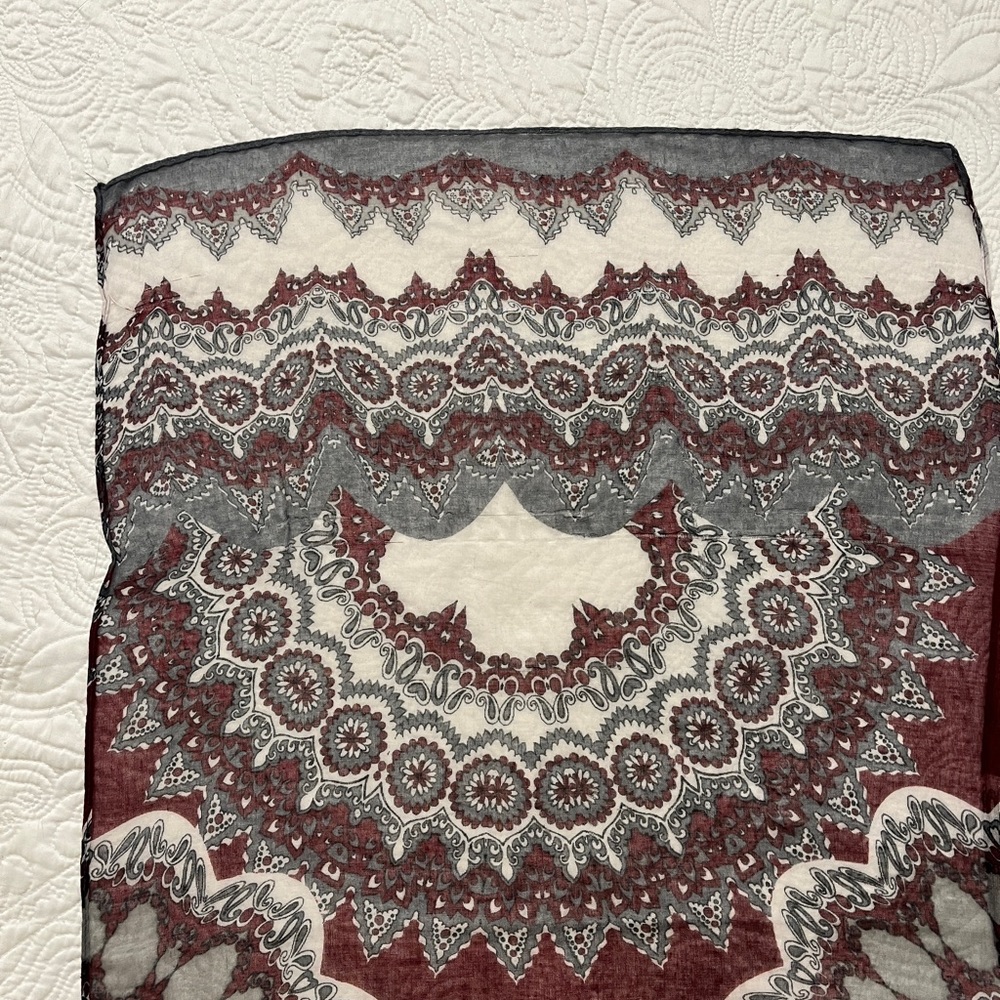 Scarf - Picture 2 of 8